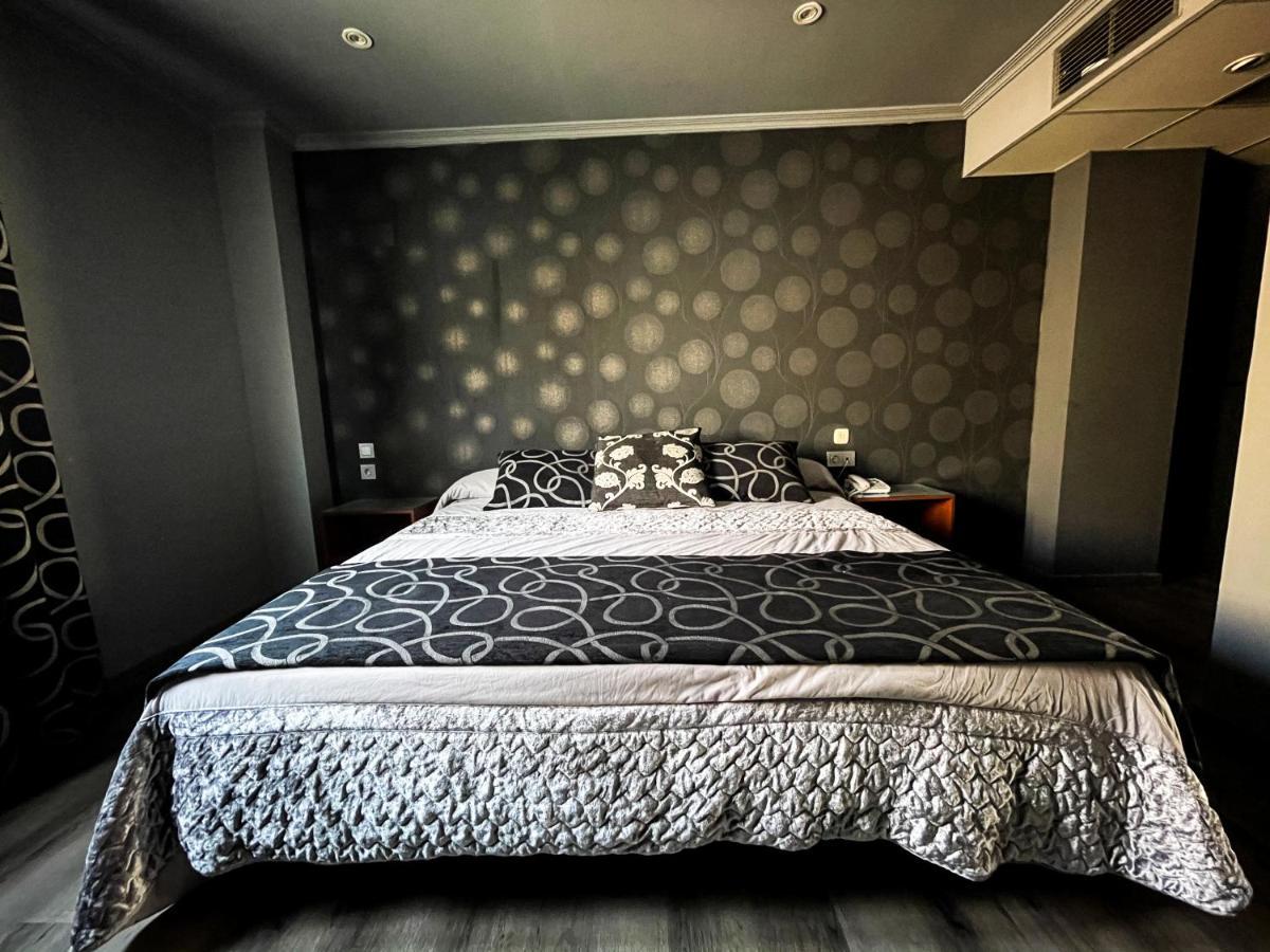La Siesta Motel Villamarciel Екстериор снимка