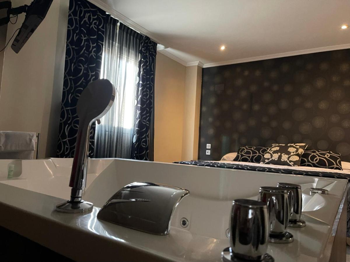 La Siesta Motel Villamarciel Екстериор снимка