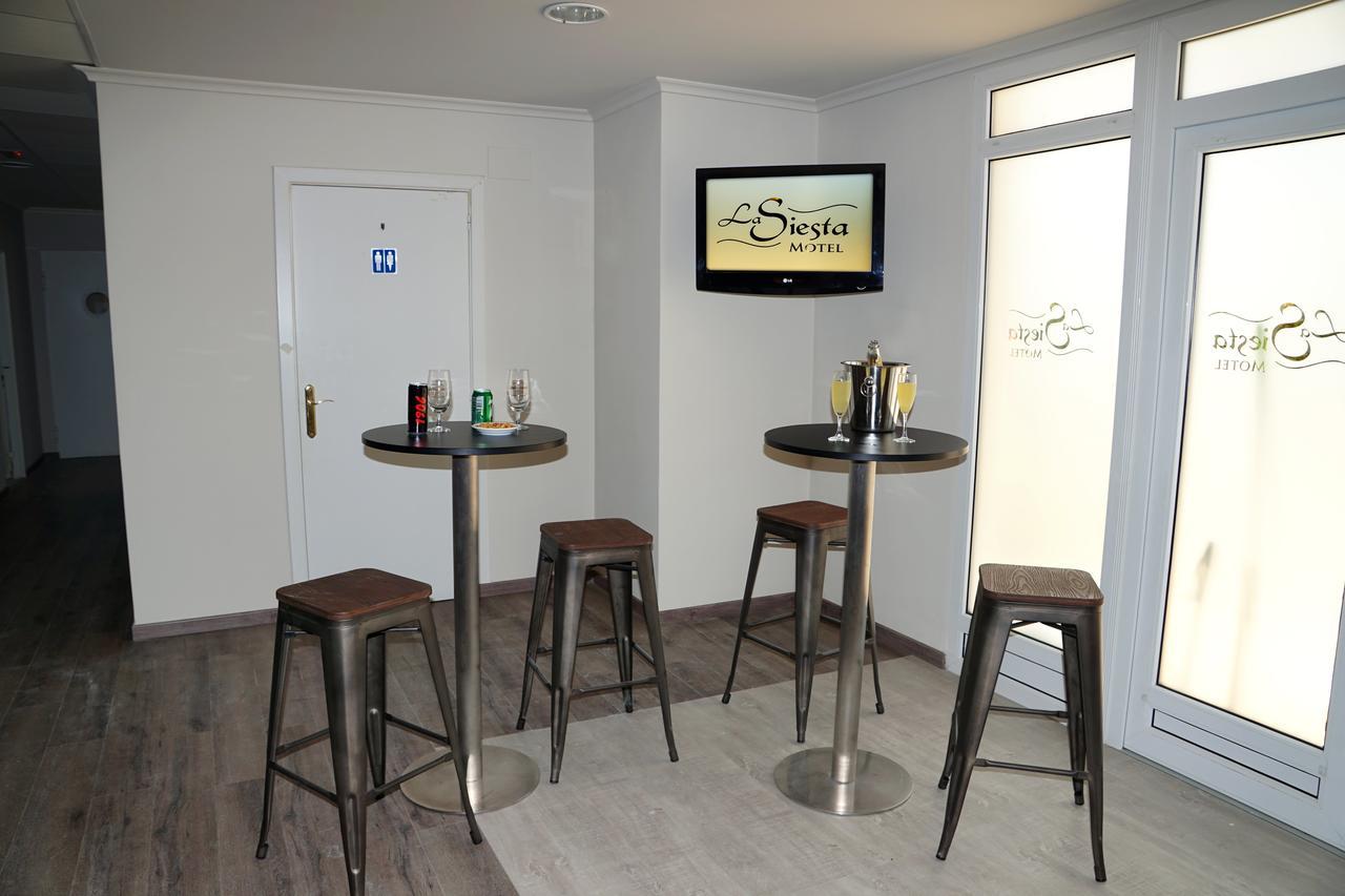La Siesta Motel Villamarciel Екстериор снимка